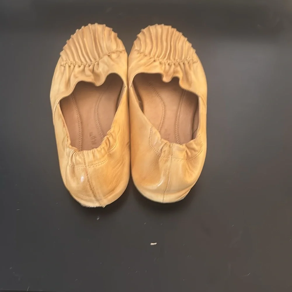 Chocolat blu cam2 moccasin yellow US6.5 - Picture 2 of 3